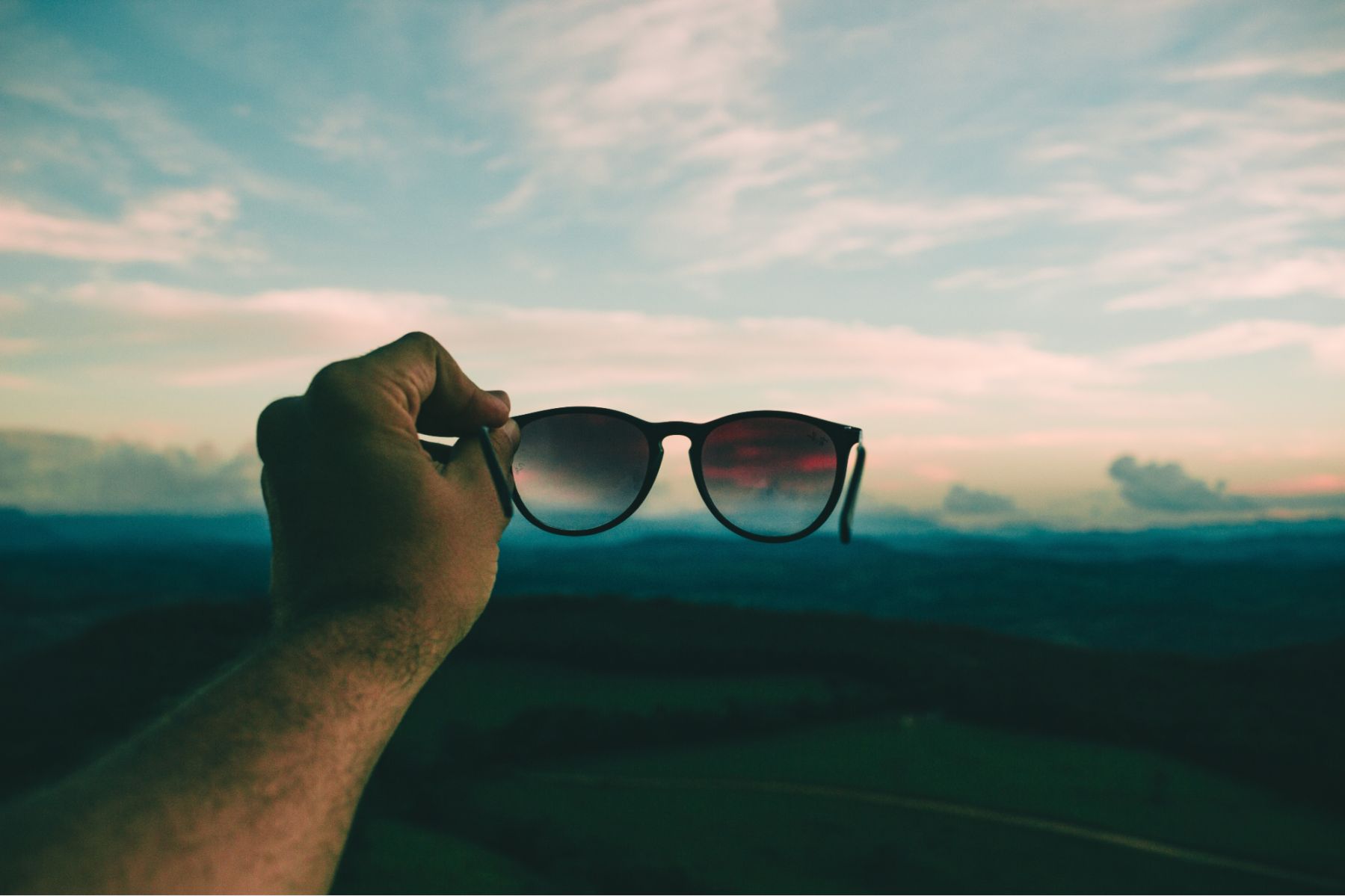 The Pros and Cons of Wearing Polarized Lenses in Sport
