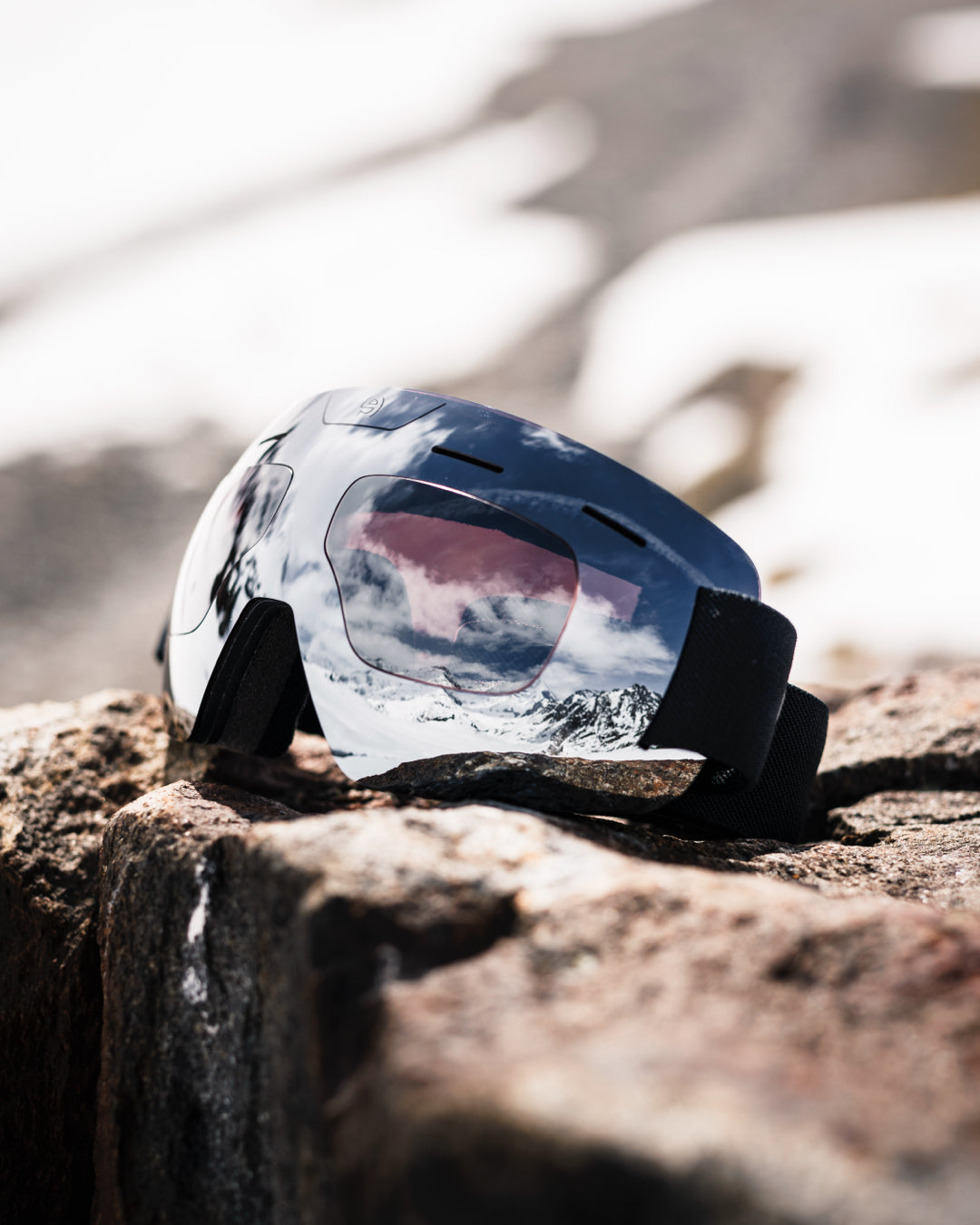 New Ski Goggles with Built-In Prescription Lenses – No Inserts Needed!