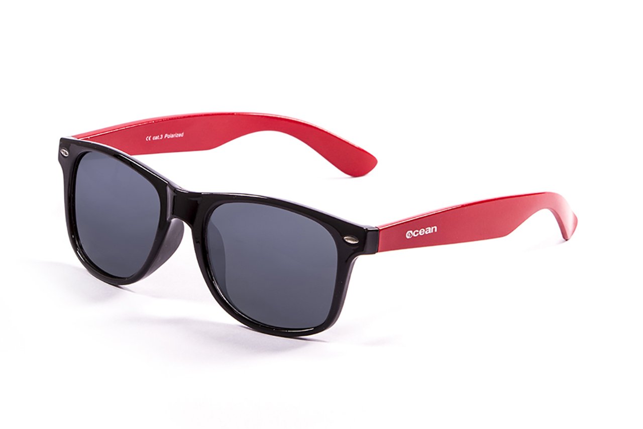 Ocean Beach Shiny Black-Red Arms/Polarized Smoke