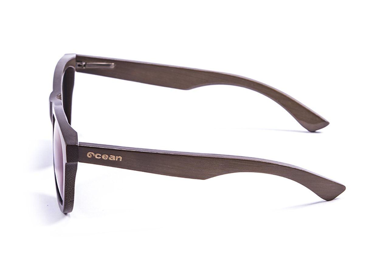 Ocean Victoria side view