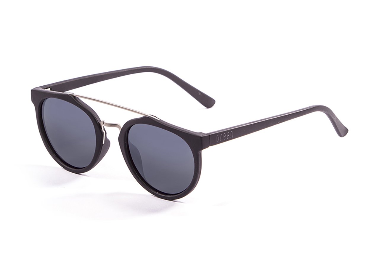 Ocean Classic I Matte Black/Polarized Smoke