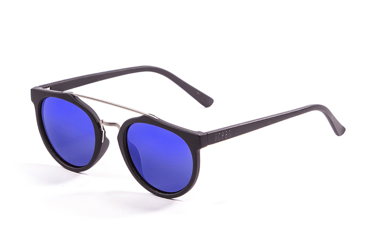 Ocean Classic I Matte Black/Polarized Blue Revo