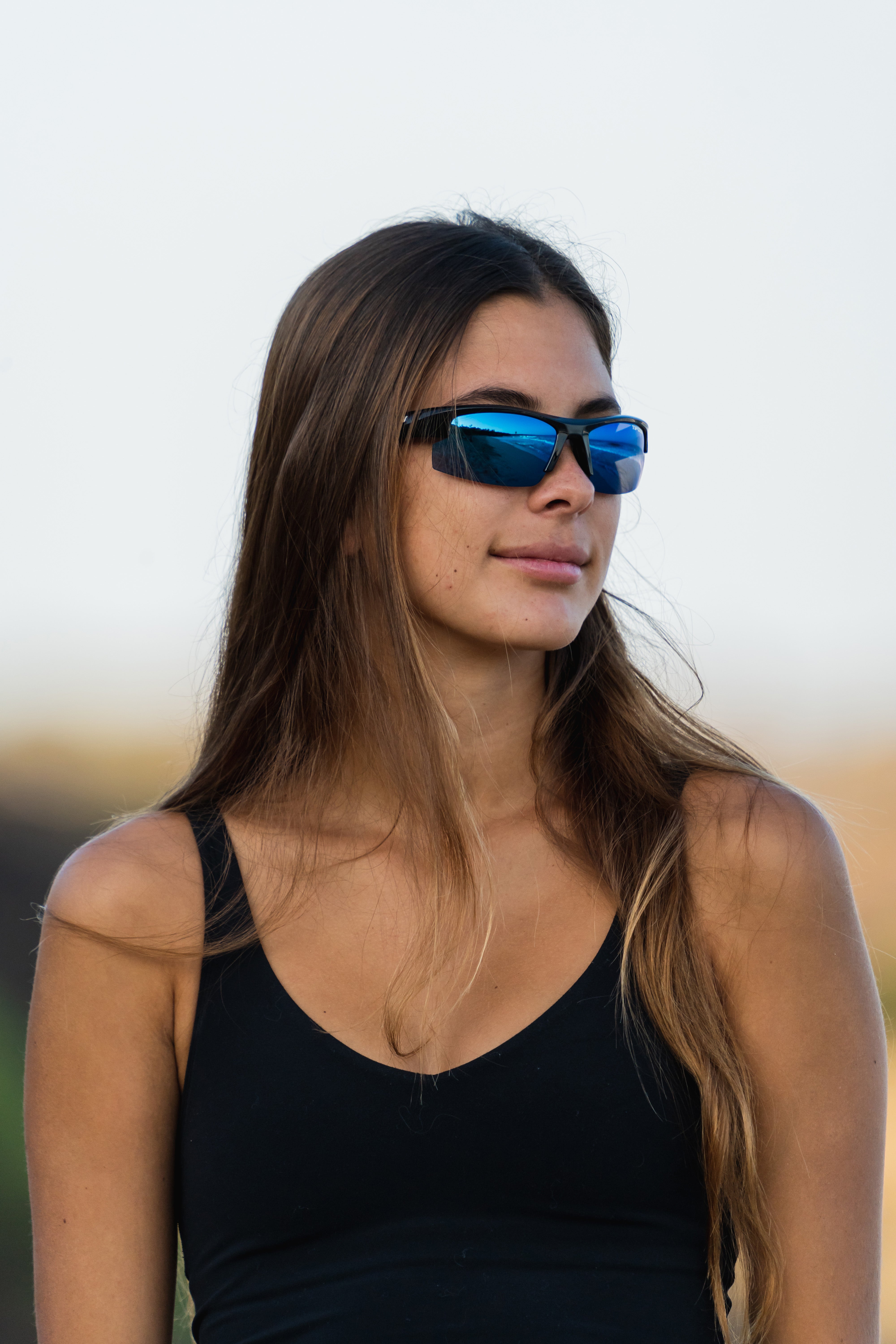 girl wearing Tifosi shutout sunglasses