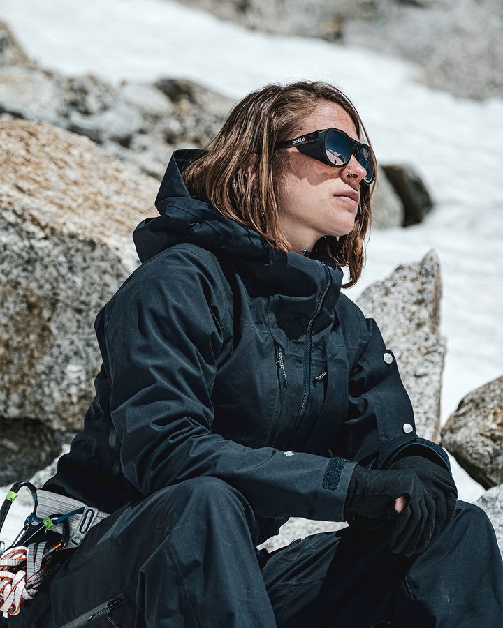 Woman wearing Bolle Ascender sunglasses