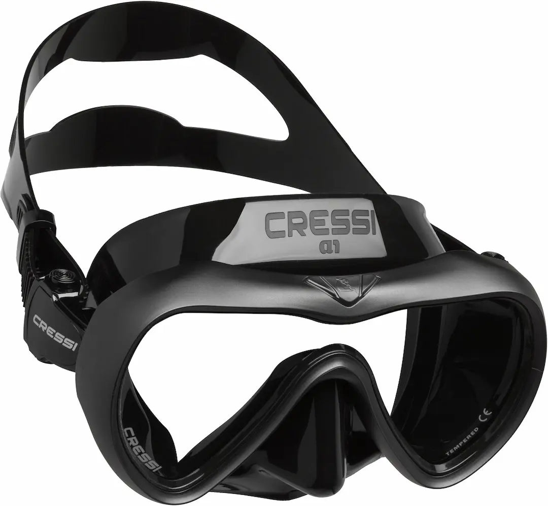 Cressi A1 scuba mask in black with graphite