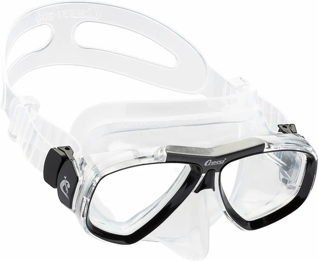 cressi Focus scuba mask in clear with black