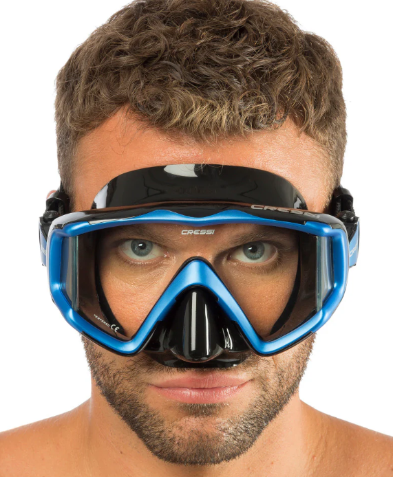 Person wearing Cressi Liberty Triside