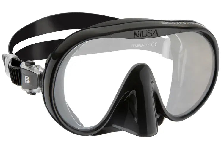 Cressi Musa snorkel mask in black
