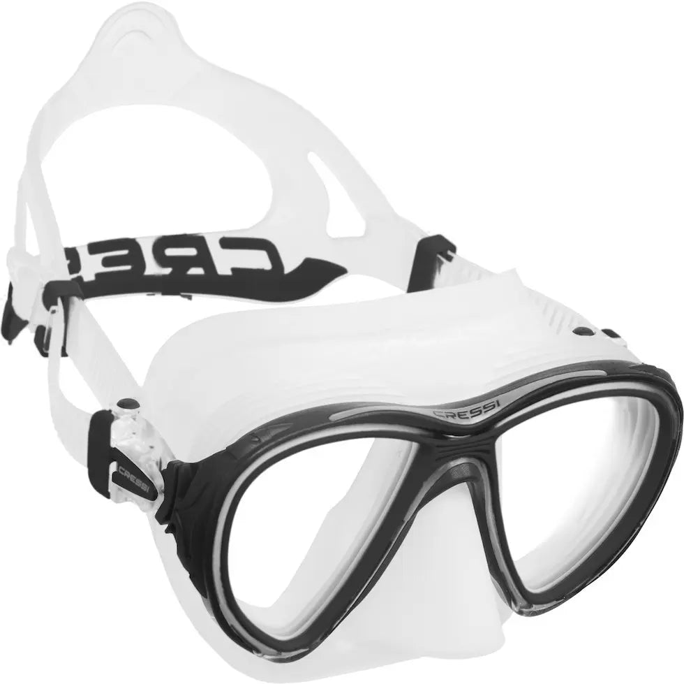 cressi quantum scuba mask in clear with black