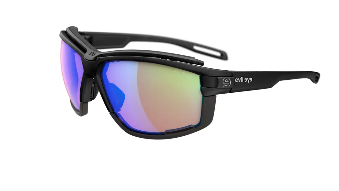 Evil Eye Pathline Air Pro sunglasses  in black with vario light changing lenses