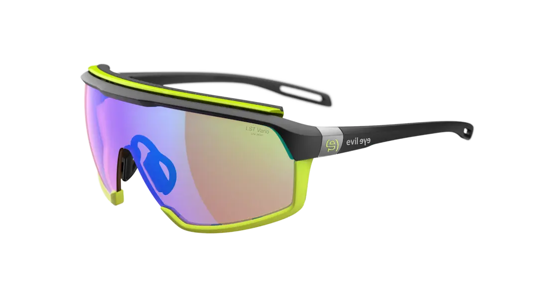 Evil Eye Traileye Ng Pro e032 sunglasses in black with light changing lenses