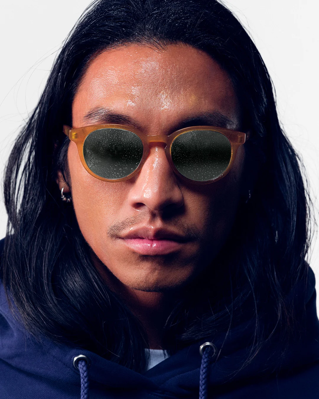 Man wearing Vuarnet Belvedere 08 VU40040I Sunglasses