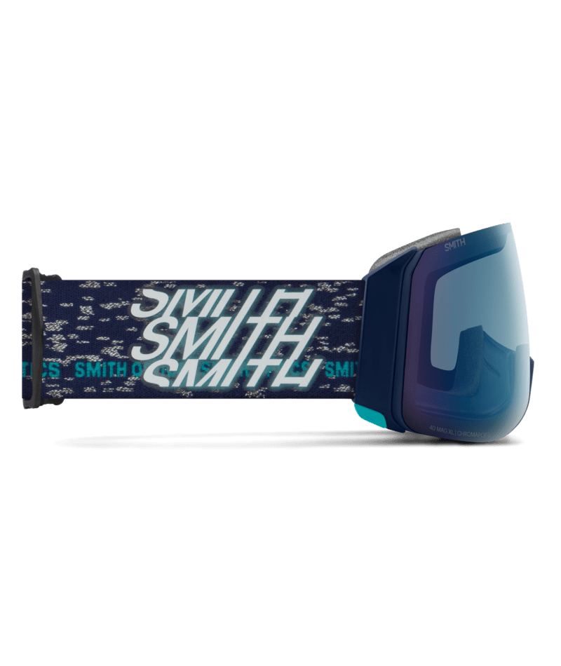 Smith 4D Mag XL Low Bridge Fit Goggles in Midnight Snow with ChromaPop Everyday Blue Mirror