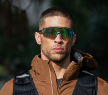 Person wearing Nordik Frigg 2 sunglasses