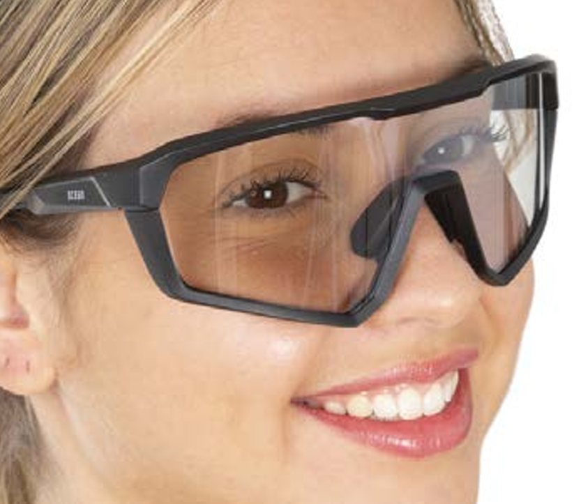 Woman wearing Ocean Jakar sunglasses