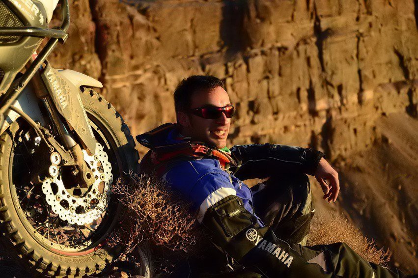 Guy wearing Raleri Marcello sunglasses