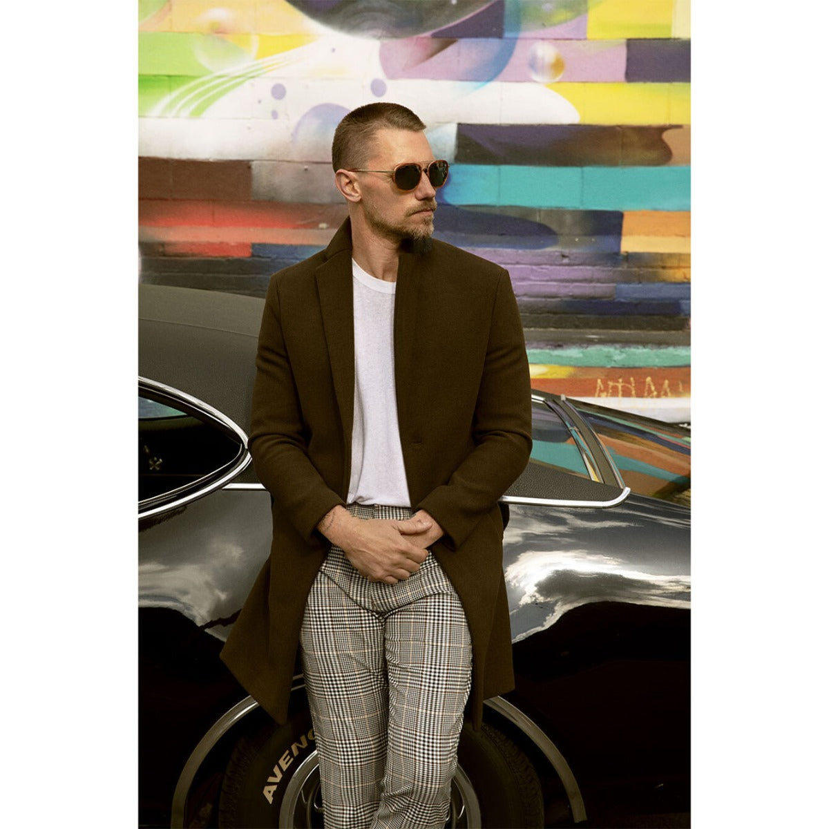 Man wearing Serengeti Boron sunglasses