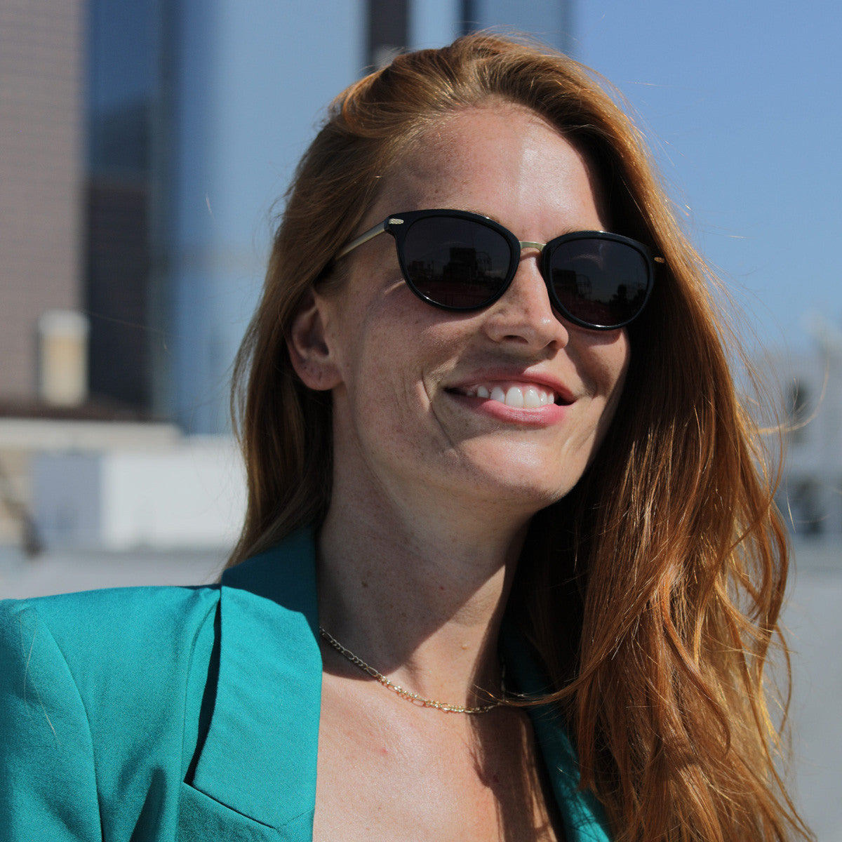 Woman wearing Serengeti Jodie sunglasses