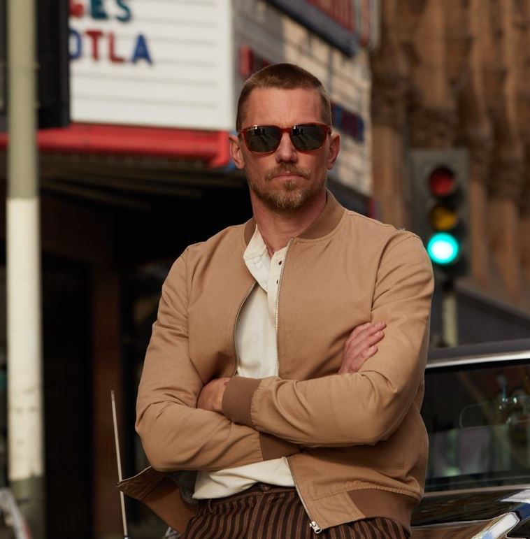 man wearing Serengeti Lenwood sunglasses
