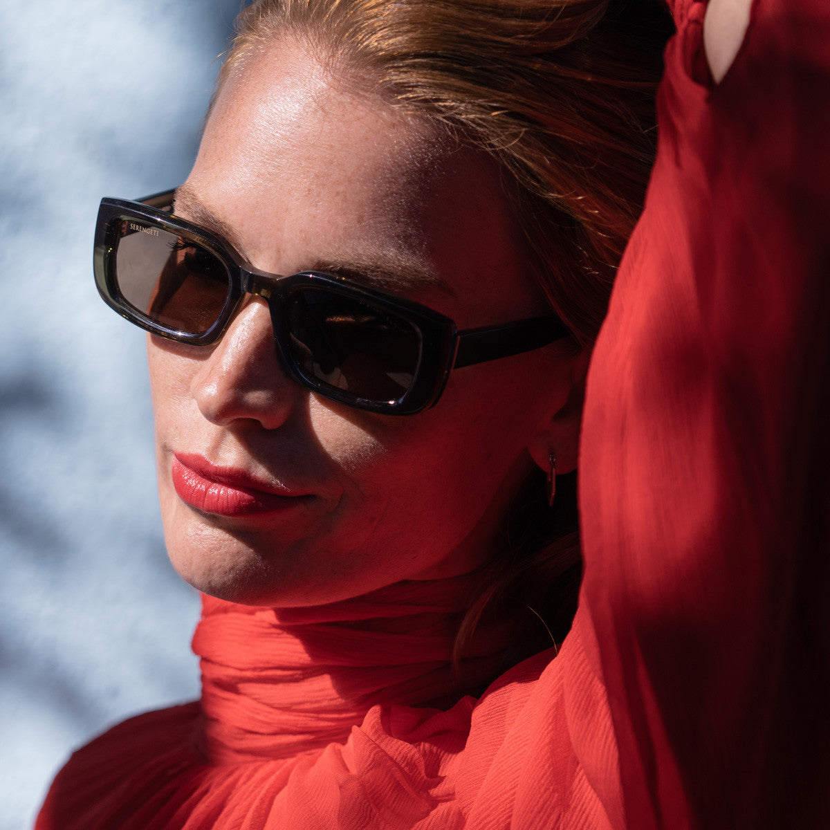 Woman wearing Serengeti Nicholson sunglasses