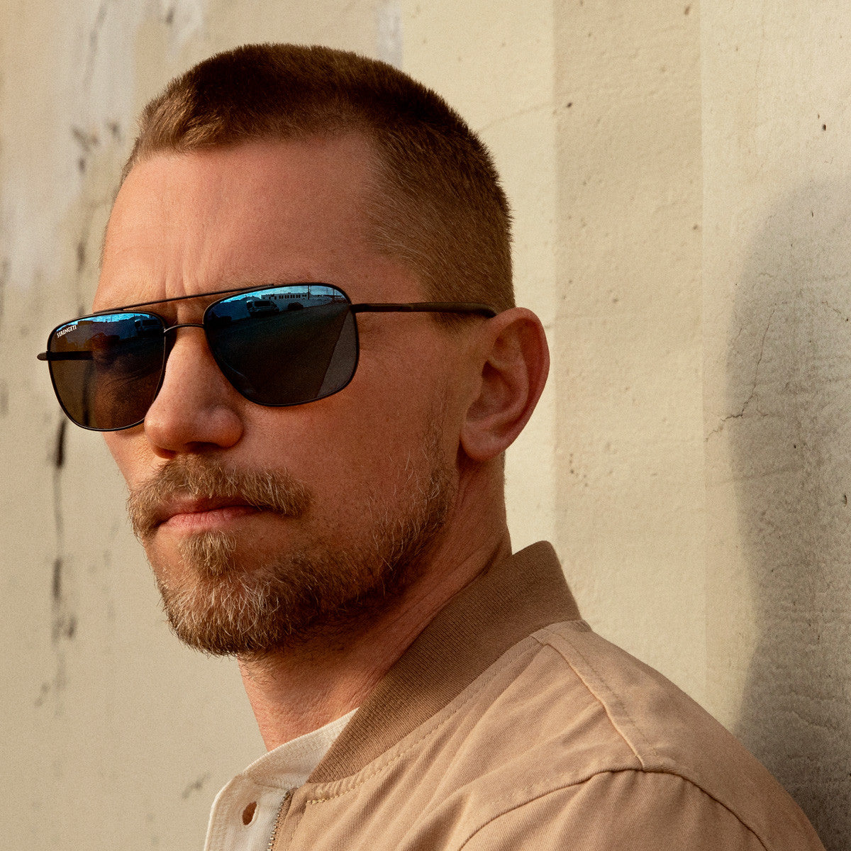 Person wearing Serengeti Tellaro sunglasses