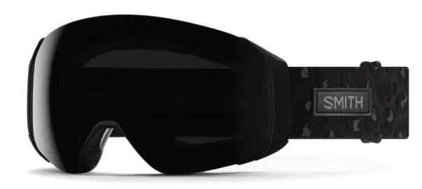 Smith 4D Mag Small with low fit bridge ski goggles in blackout