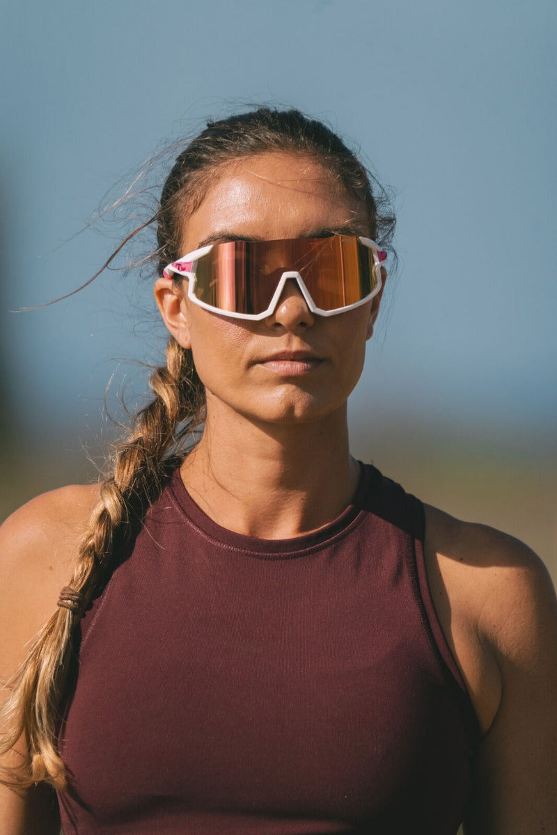 Woman wearing Tifosi Stash sunglasses