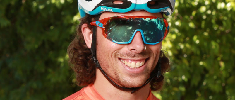 Cyclist wearing Tifosi Sledge sunglasses