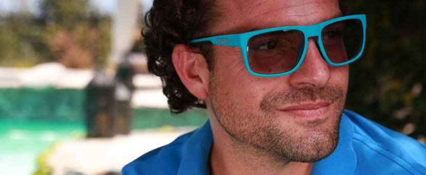 Person wearing Tifosi Swick sunglasses