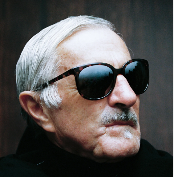 Person wearing Vuarnet 002 sunglasses