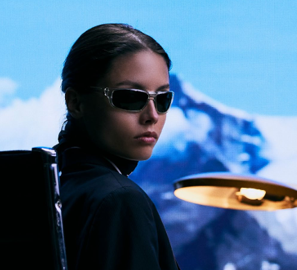 Person wearing Vuarnet Racing 01 sunglasses