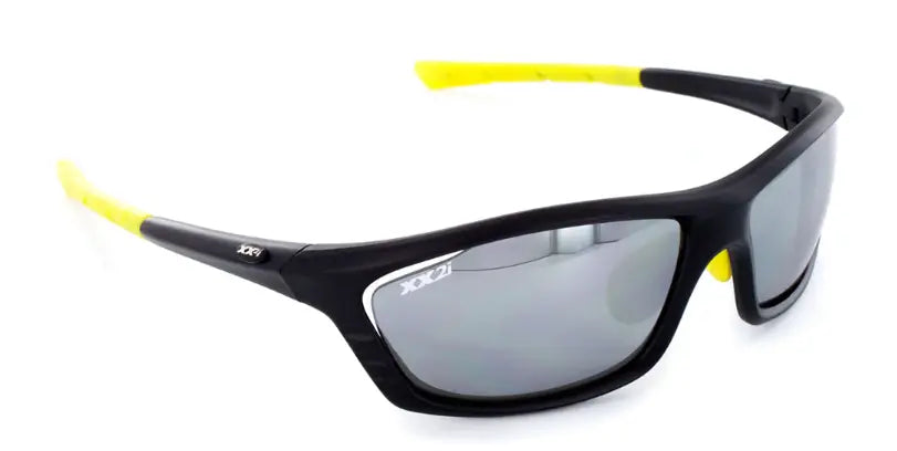 xx2i USA1 sunglasses in black with black flash lenses